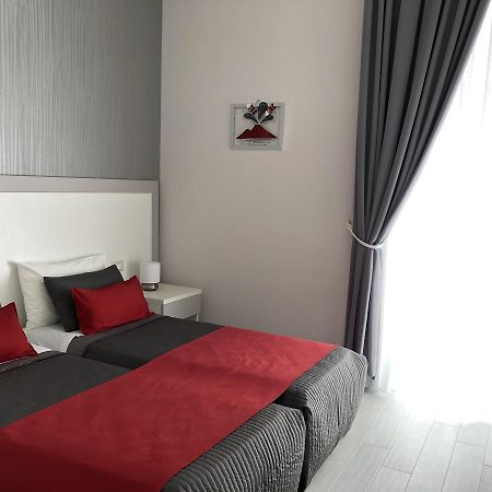 Chiaia Guest House 나폴리 외부 사진