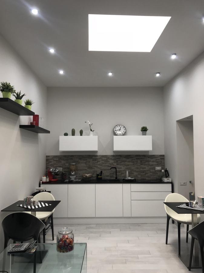 Chiaia Guest House 나폴리 외부 사진